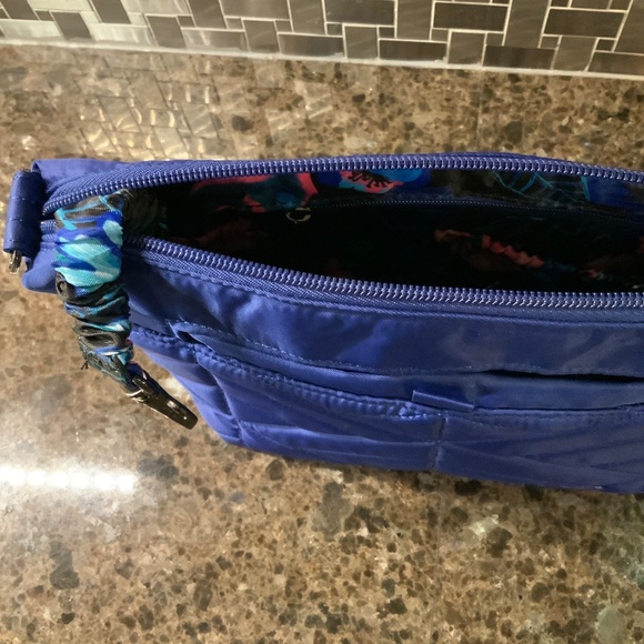 LUG FLARE - BLUE WITH RESORT BLACK LINING AND STRAP - Picture 3 of 6